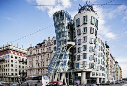 Zgrada 'Ginger i Fred' u Pragu arhitekta Franka Gerhryja