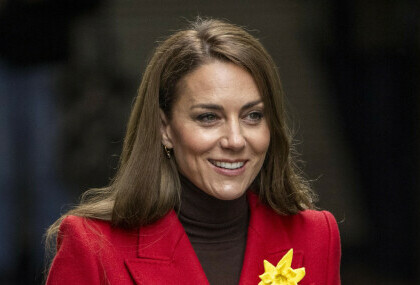 Catherine Middleton u kaputu modne kuće Alexander McQueen - 8