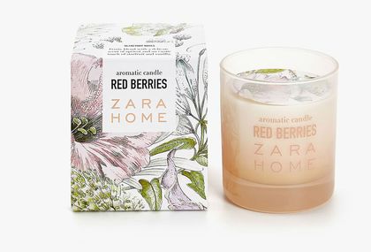 Zara Home, mirisna svijeća Red Berries, 69 kn (prijašnja cijena 99 kn)