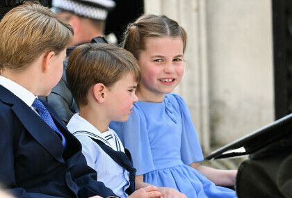 Princeza Charlotte u plavoj haljini od 477 kuna na proslavi platinastog jubileja kraljice Elizabete - 3