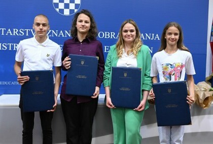 Borna Pap, Filip Emanuel Babić, Ana Tomašek i Ivona Švajda