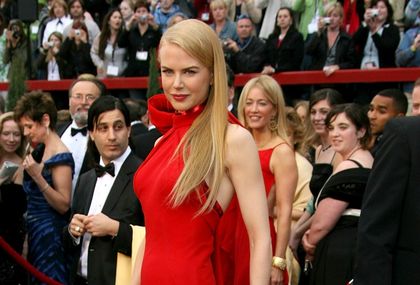 Nicole Kidman na dodjeli nagrada Oscar 2007. u haljini modne kuće Balenciaga
