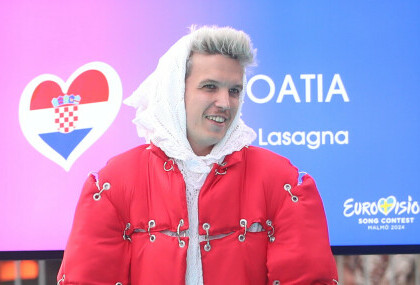 Baby Lasagna na tirkiznom tepihu Eurosonga u kreaciji dizajnerice Antonije Bucić - 8