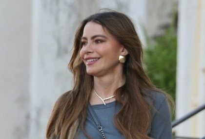 Sofia Vergra nosi Sketchers tenisice - 5