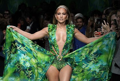 Jennifer Lopez u replici slavne haljine iz 2000. godine