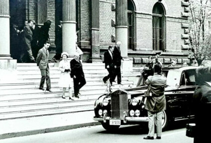 Kraljica Elizabeta za posjeta Zagrebu 1972. godine obišla je i Hrvatsku akademiju znanosti i umjetnosti