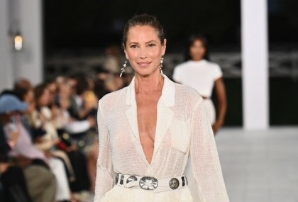 Christy Turlington prošetala modnom pistom na Tjednu mode u New Yorku