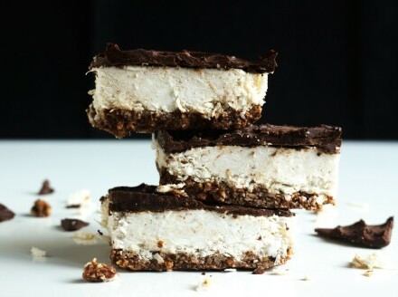 Ledeni sendvič od Oreo keksa, čokolade i sladoleda