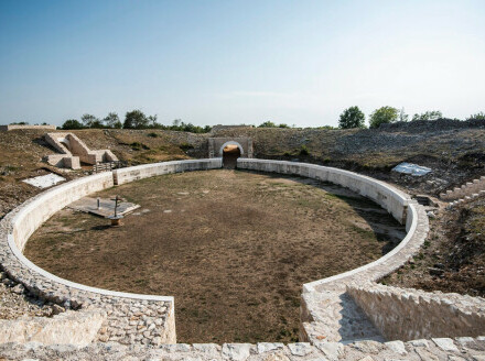 Vojni amfiteatar Burnum - 1