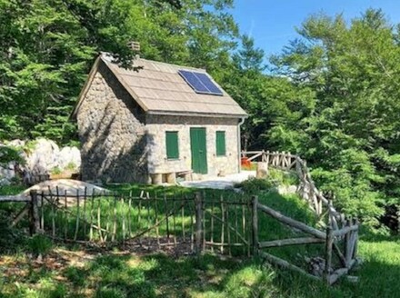 Planinska kuća na Velebitu s pogledom na more, na ruti Via Dinarica, Airbnb - 2