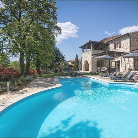 Villa Barbarela, Muntrilj