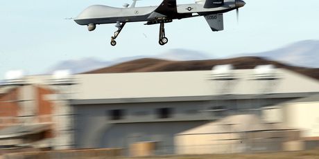 Dron (Foto: AFP)