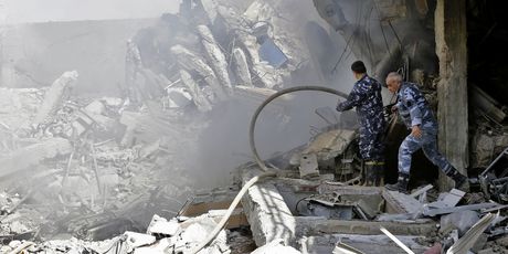 Uništena sirijska postrojenja (Foto: AFP) - 1