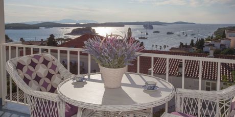 Apartman za dvoje na Hvaru