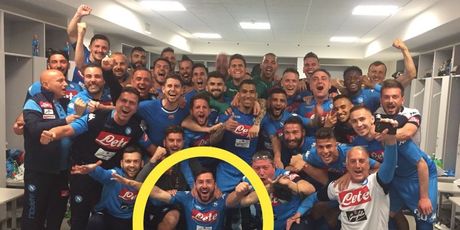 Hrvoje Milić slavi u svlačionici (Screenshot)