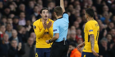 Vrsaljko crveni karton (Foto: AFP)