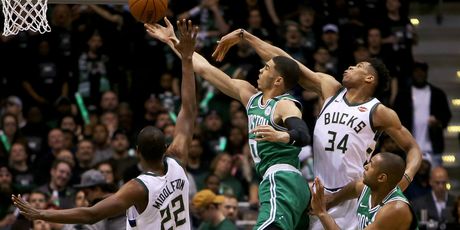 Milwaukee Bucks - Boston Celtics (Foto: AFP)