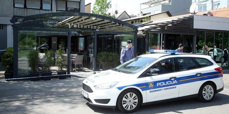 Napadač na motoru propucao je gosta kafića Valentino u Nehajskoj ulici (Foto: Pixell)