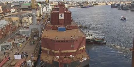 Rusija u more porinula plutajuću nuklearnu elektranu (Foto: Dnevnik.hr) - 3