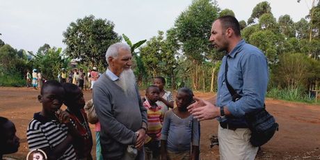 Zoran Marinović i fra Ilija Barišić (Foto: Dnevnik.hr)