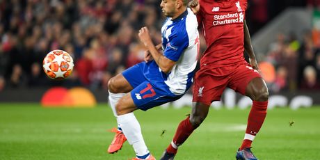 Keita u duelu za loptu (Foto: AFP)