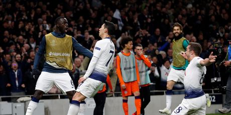 Son Heung-Min slavi pogodak (Foto: AFP)