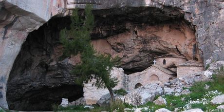 Špilja Davelis