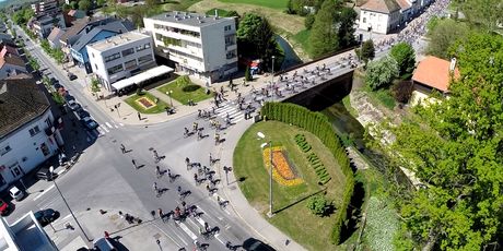 PR