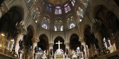 Unutrašnjost katedrale Notre-Dame prije katastrofalnog požara (Foto: AFP) - 2