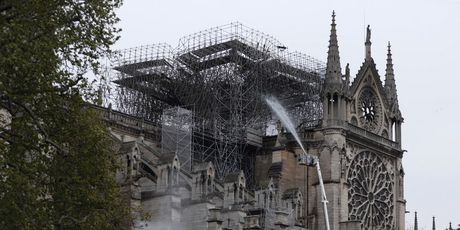 Sanacija požarišta na katedrali Notre Dame (Foto: AFP) - 2