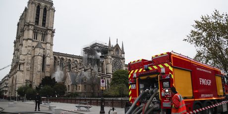 Katedrala Notre Dame nakon požara (Foto: AFP)1 - 2