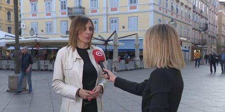Marija Vukelić, voditeljica službe Turističke inspekcije, i Katarina Jusić (Foto: Dnevnik.hr)