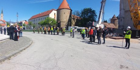 Pripreme za skidanje sjevernog tornja zagrebačke katedrale