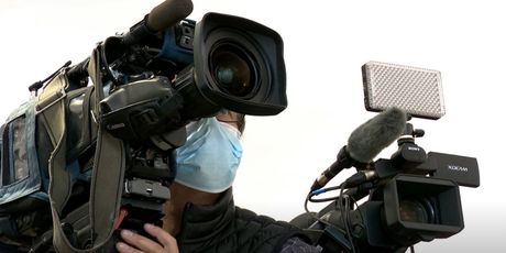 Kamere uhvatile Beroša i Božinovića u razgovoru o premijeru - 2