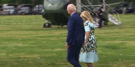 Joe Biden darovao supruzi maslačak - 3