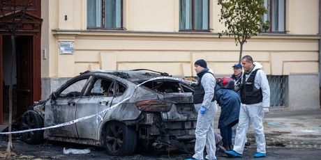 Zapaljen BMW u Osijeku - 8
