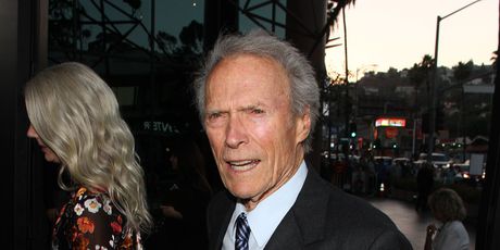 Clint Eastwood i Christina Sandera - 2