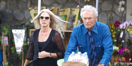 Clint Eastwood i Christina Sandera - 3