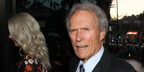 Clint Eastwood i Christina Sandera - 7