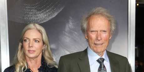 Clint Eastwood i Christina Sandera - 9