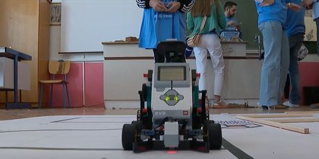 Budućnost vide u robotici - 1
