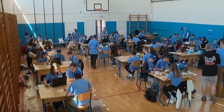 Budućnost vide u robotici - 2