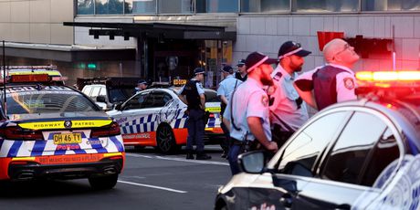 Policija je okružila trgovački centar u Sydneyju
