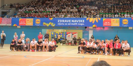 Vratimo djecu na igrališta