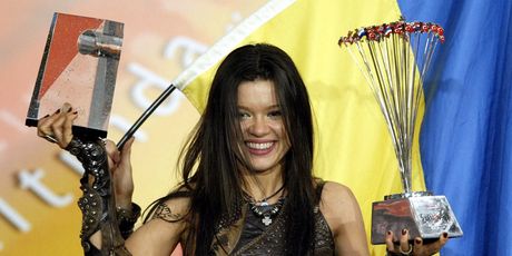 Eurovizijski trofej - Ruslana, 2004.