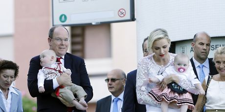 Princeza Charlene i princ Albert s blizancima - 1