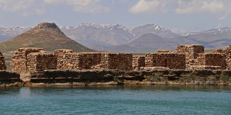 Takht-e Sulejman - 1