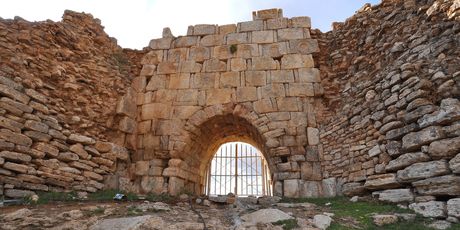 Takht-e Sulejman - 2