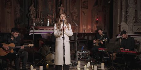 In Magazin: Vanessa Mioč - 1