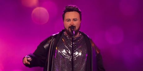 Iva Ajduković kao Jacques Houdek